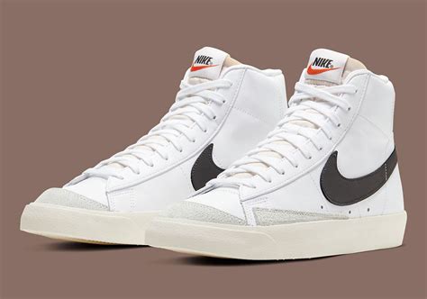 Nike Blazer Mid Shoes